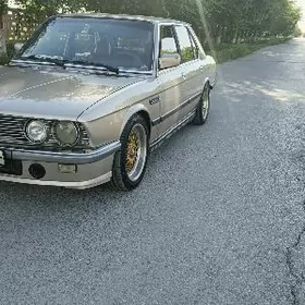 BMW 528 1986