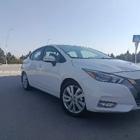 Nissan Versa 2021