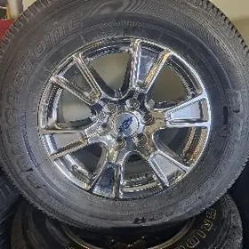 Ford expedition.  diska 18 lik