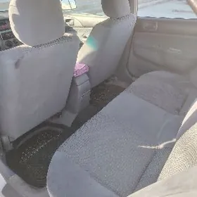 Mitsubishi Lancer 2002