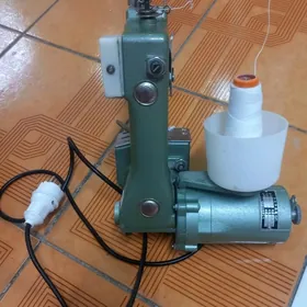 Halta tikýän maşyn