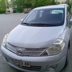 Nissan Versa 2010