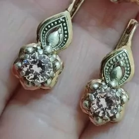 gyzyl gadymy gulakalka