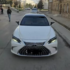 Lexus ES 350 2023