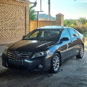 Toyota Camry 2011