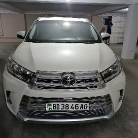 Toyota Highlander 2019