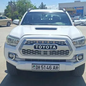 Toyota Tacoma 2017