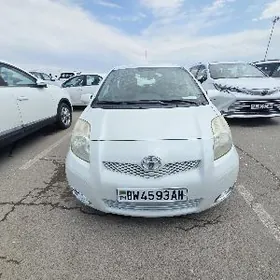 Toyota Yaris 2011