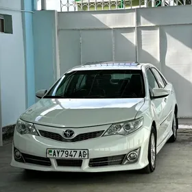 Toyota Camry 2012