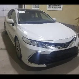 Toyota Camry 2022
