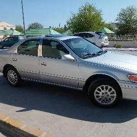 Toyota Camry 2000