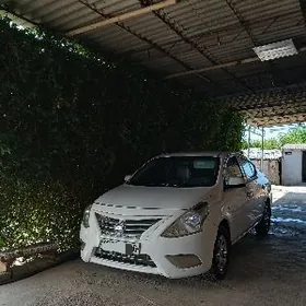 Nissan Sunny 2014