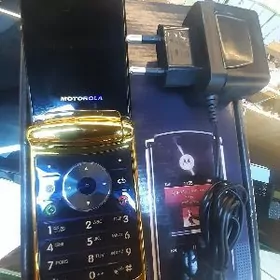 Motorola V8