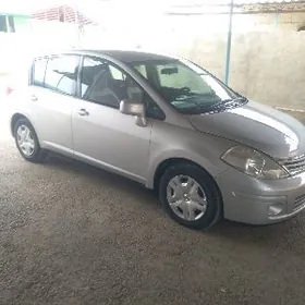 Nissan Versa 2010