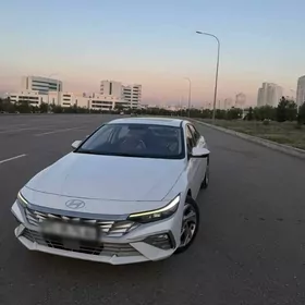 Hyundai Elantra 2024