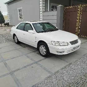 Toyota Camry 2000