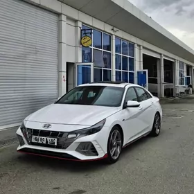 Hyundai Elantra 2024