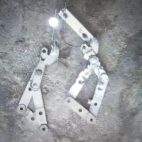 opel omega a kapot petle