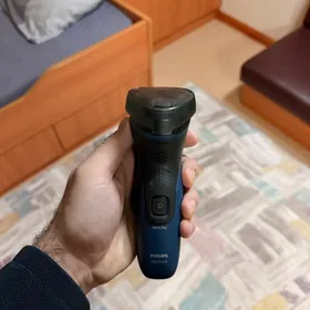 Электрическая бритва Phillips