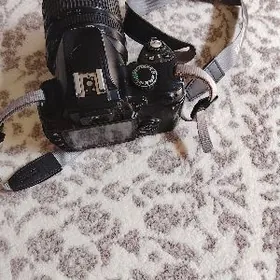 фота аппарат Nikon D 40