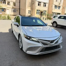 Toyota Camry 2022