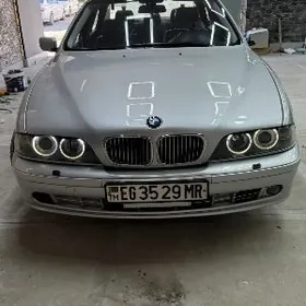 BMW E39 2001