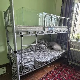 Детская двухъярусная кровать