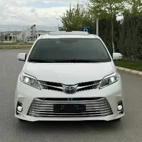Toyota Sienna 2020