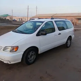 Toyota Sienna 2001