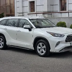 Toyota Highlander 2021