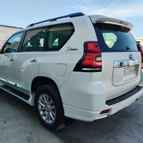Toyota Land Cruiser Prado 2021