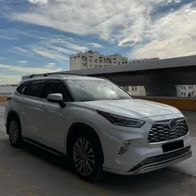 Toyota Highlander 2022