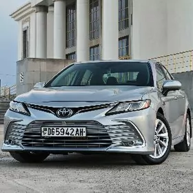 Toyota Camry 2022