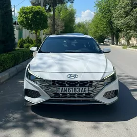 Hyundai Elantra 2023