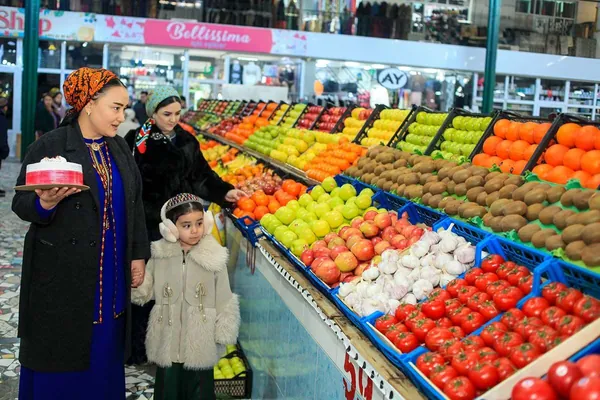 Lebap welaýatynyň Farap etrabynda täze döwrebap bazar gurlar