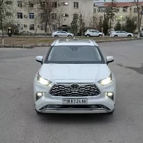 Toyota Highlander 2022