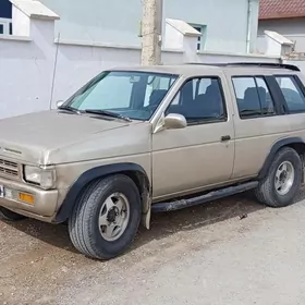 Nissan Pathfinder 1996
