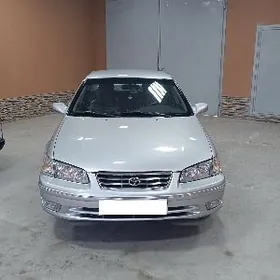 Toyota Camry 2000