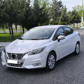 Nissan Versa 2021