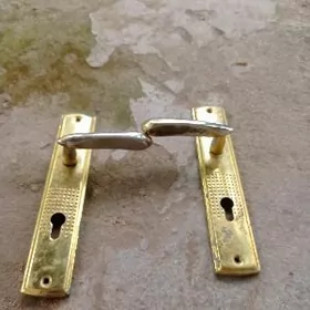 Ручки дверные разные, смесител