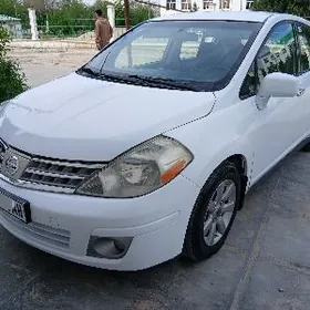 Nissan Versa 2008