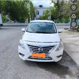 Nissan Versa 2019