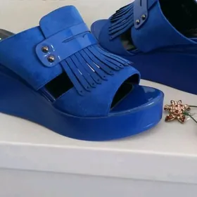 шлепки синие замшевые