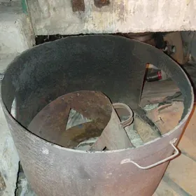 Казан для подставки