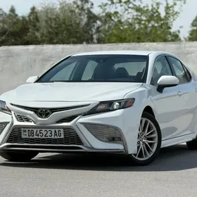 Toyota Camry 2024