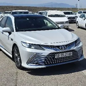 Toyota Camry 2020