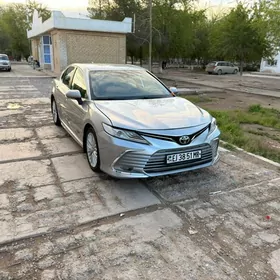 Toyota Camry 2022