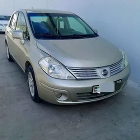 Nissan Versa 2010