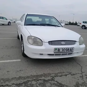 Hyundai Sonata 2001