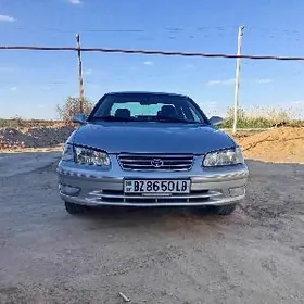 Toyota Camry 2000